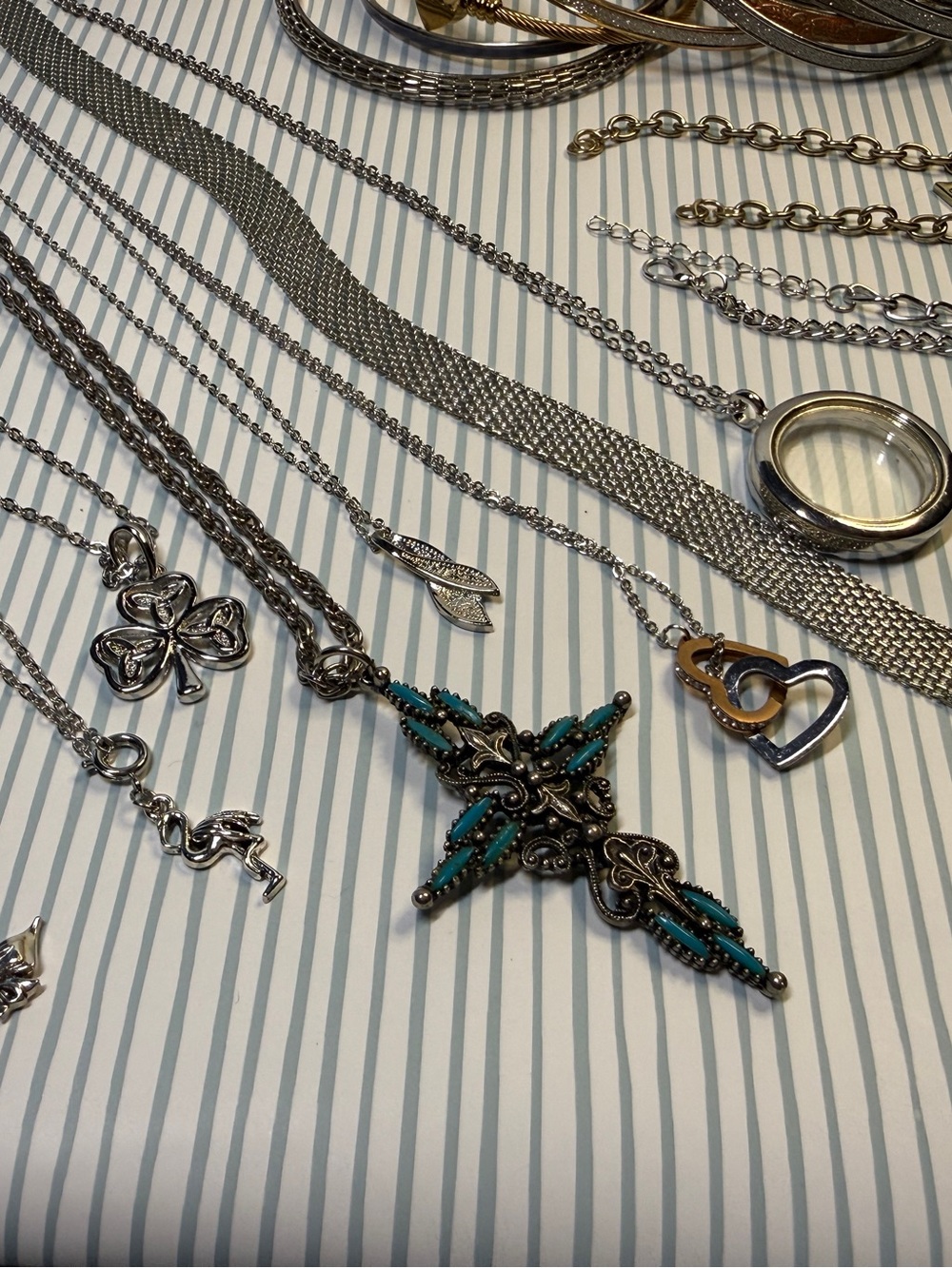 Grab Bag of Fashion Jewelry | Necklaces | Bracelets | Charms | Pendants - Picture 7 of 9